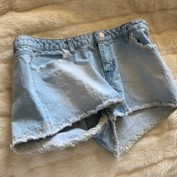 Low rise denim jean shorts with embroidered detailing 12 - Picture 11 of 11